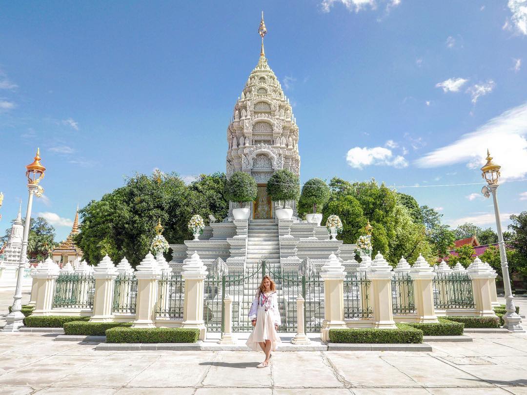 У Королевского дворца в Пномпене Камбоджа