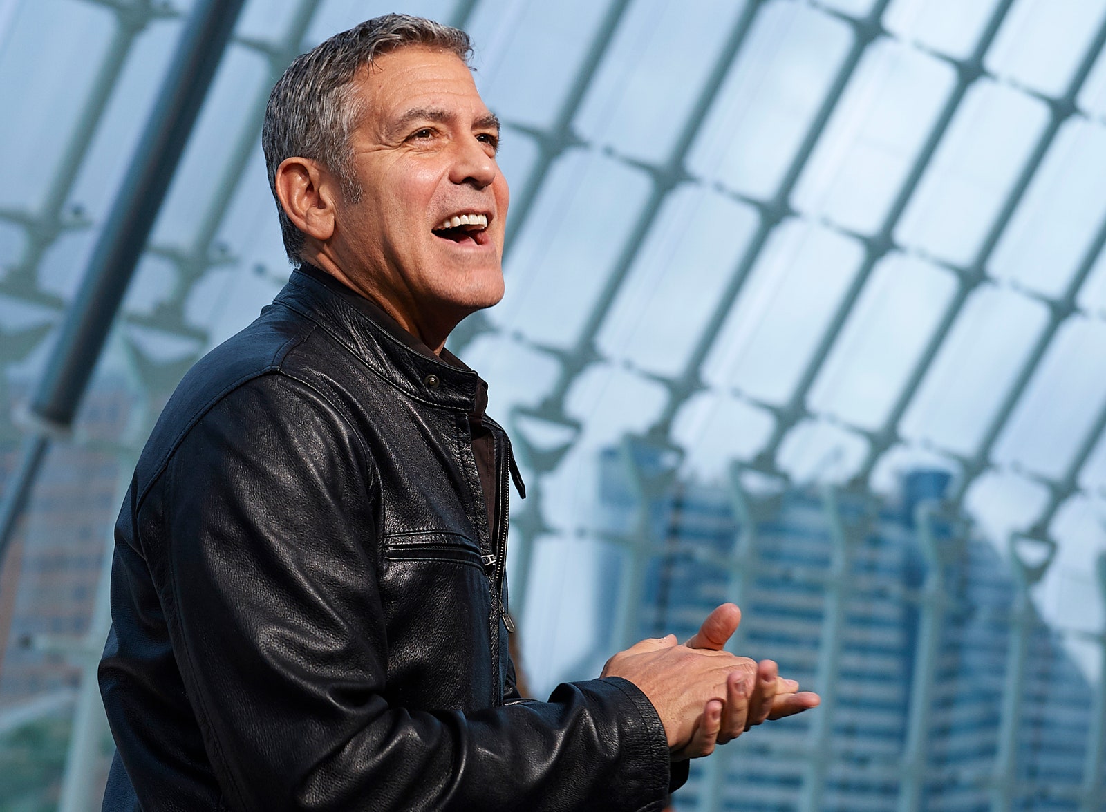Джордж Клуни подарил по миллиону своим друзьям