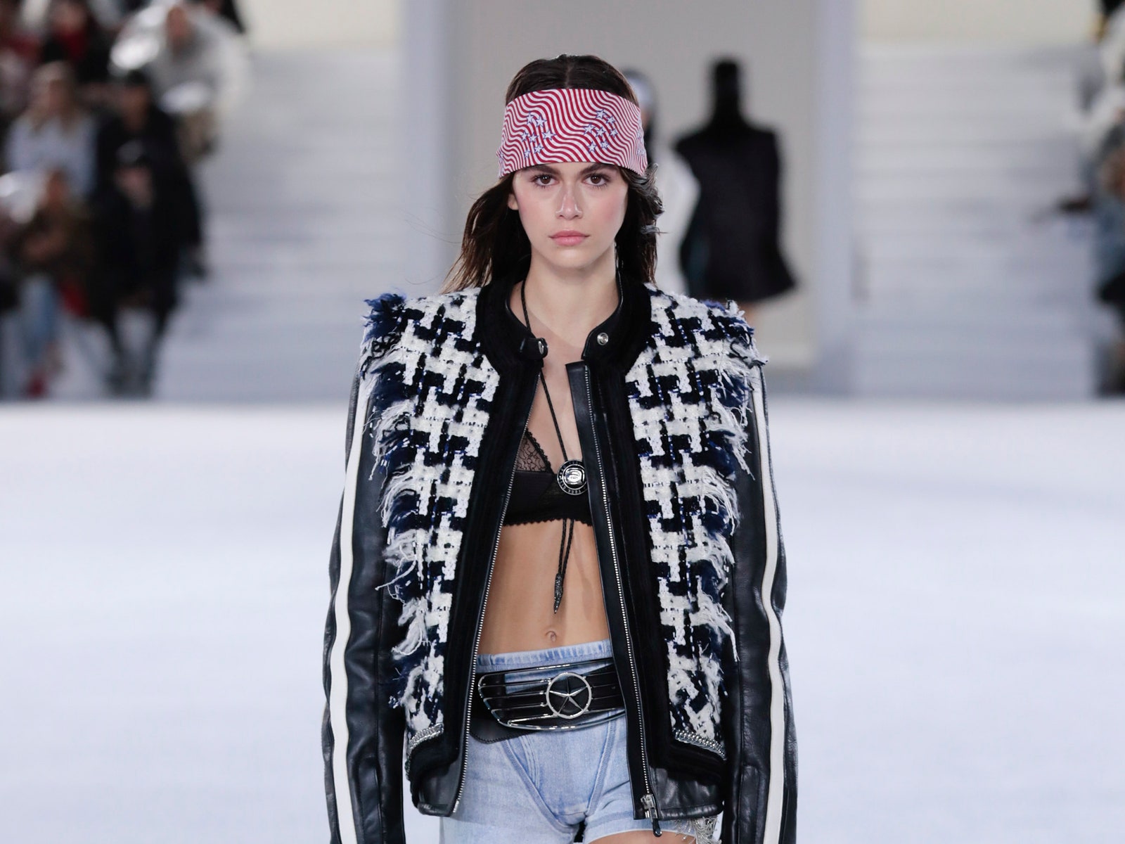 Кайя Гербер на показе Alexander Wang весна-лето 2019