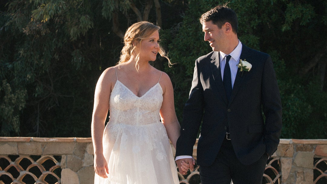 Эми Шумер вышла замуж за Криса Фишера свадебные фото из инстаграма актрисы