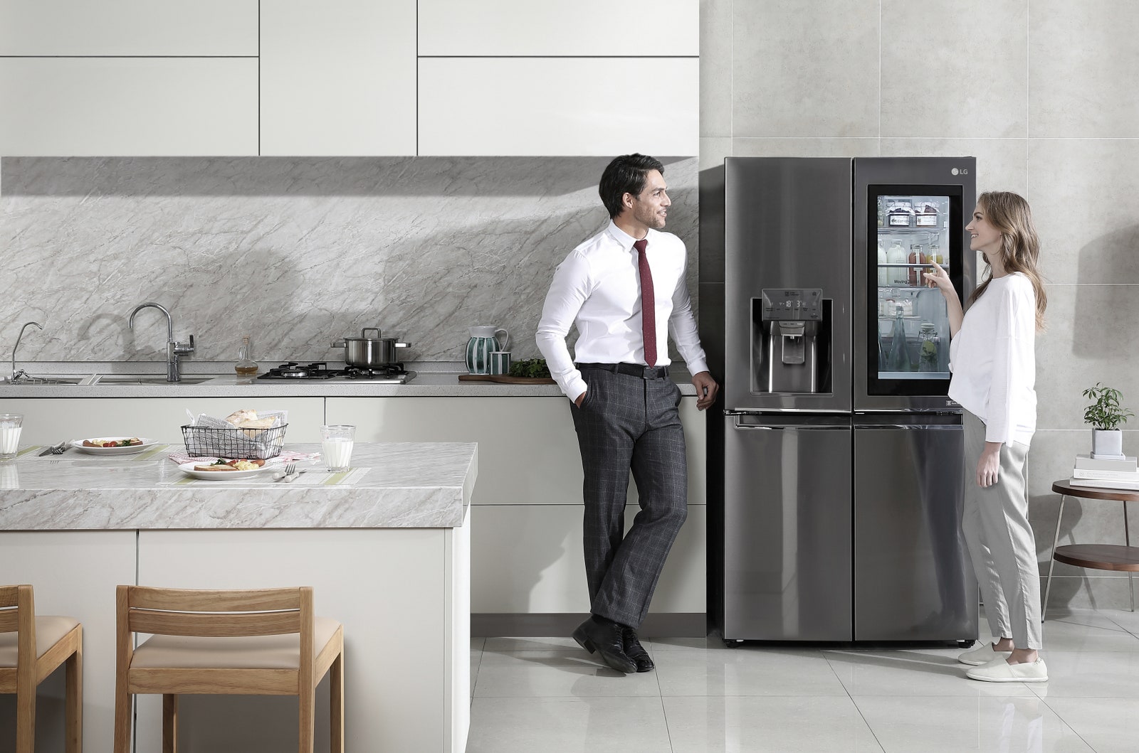 Чудотехника LG холодильник InstaView™ DoorinDoor® с прозрачной дверцей