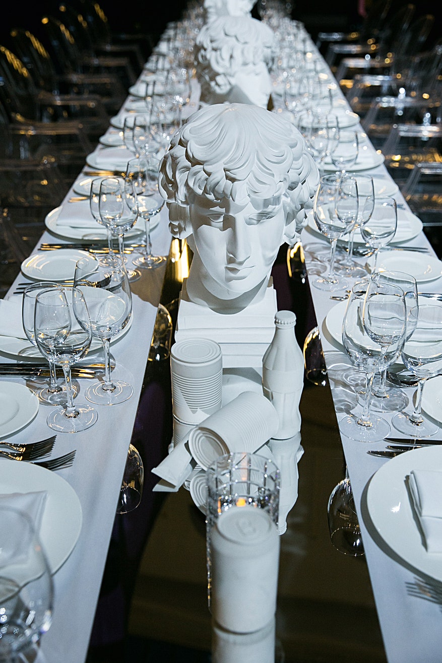 Ужин Off White в рамках ярмарки Cosmoscow в Гостином Дворе