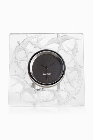 Часы Lalique 69 950 рублей бутики Lalique.