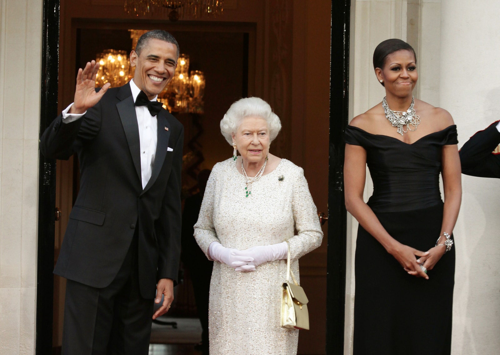 Барак Обама Елизавета II и Мишель Обама