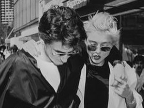 Канье Уэст выложил в инстаграм очень много фотографий звездных пар