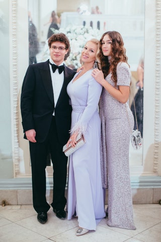 Екатерина Одинцова с детьми — Антоном и Диной Немцовыми.