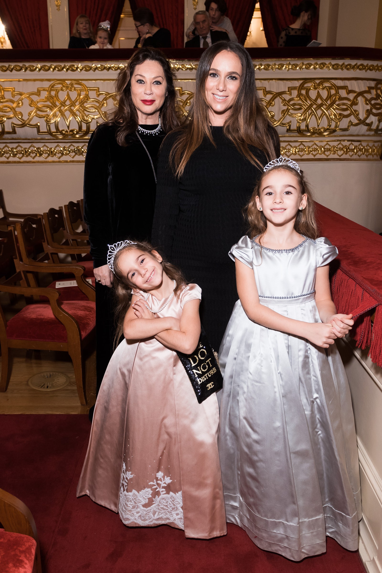 Алла Вербер с дочерью Катей и внучками Мишель и Элизабет
