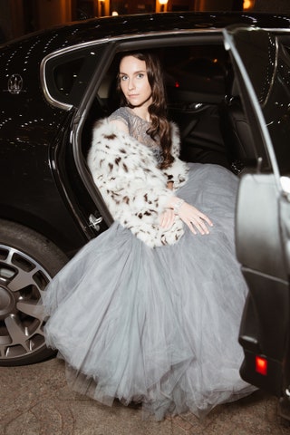 Пелагея Басманова в платье Yanina Couture и шубе Izeta.