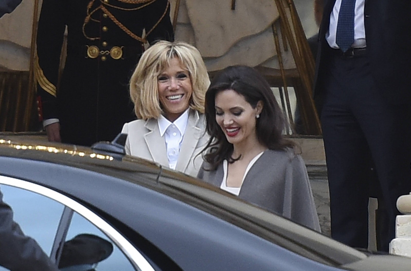 Анджелина Джоли и Брижит Макрон фото со встречи в Елисейском дворце