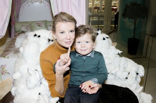 Виктория Борисевич с сыном Александром на празднике в MiniMe.