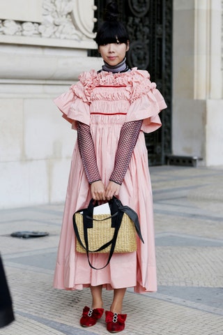Сьюзи Лау на Неделе моды в Париже.