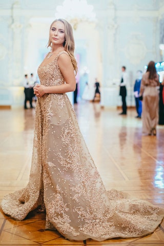 Александра Жулина в Elie Saab Haute Couture.