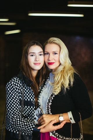 Дина Немцова и Екатерина Одинцова в Chanel.