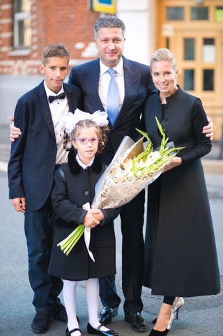 Тимур Иванов с сыном Мишей дочерью Дашей и женой Светланой Захаровой.