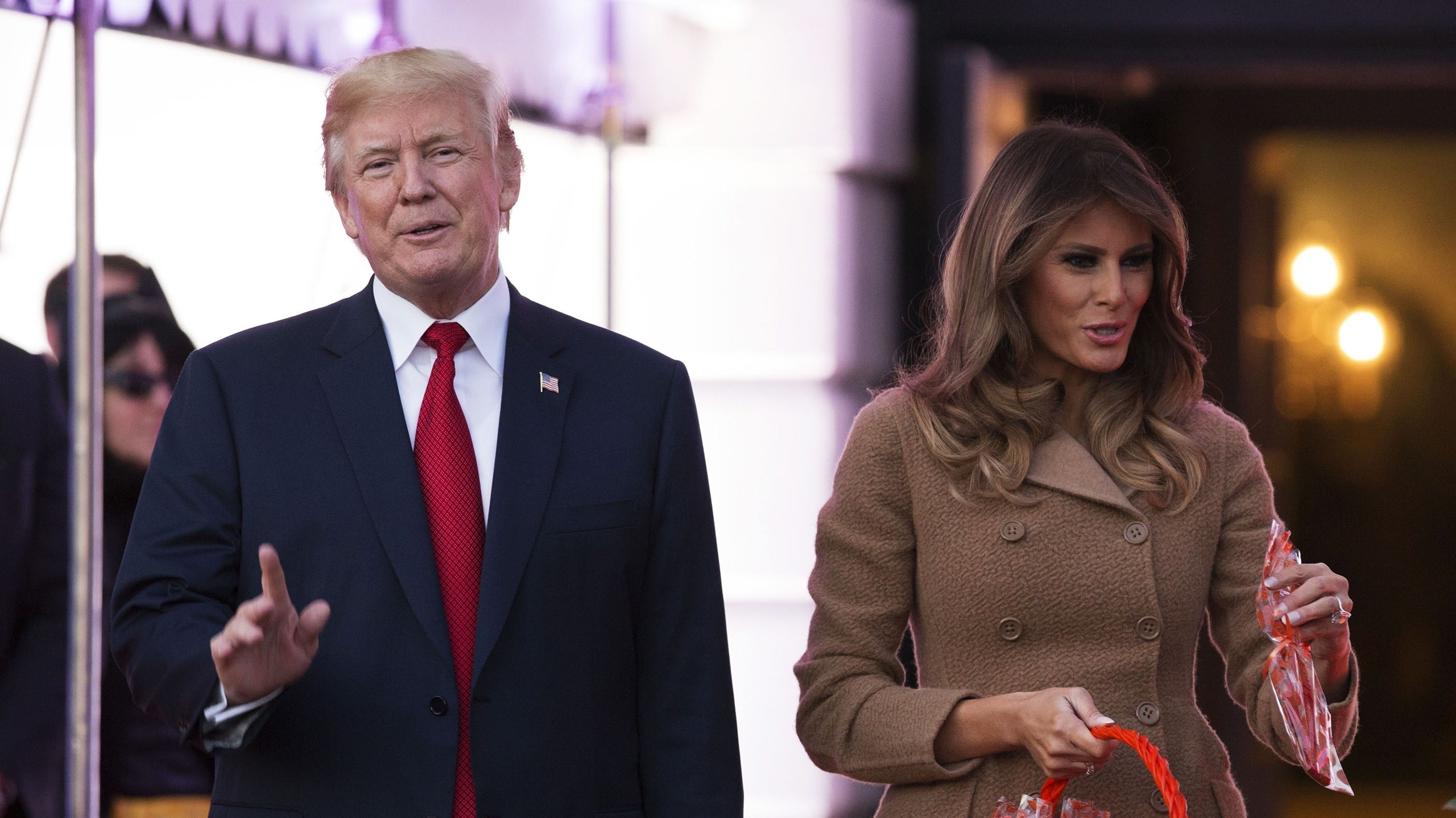 Дональд и Мелания Трамп фото с Хэллоуина в Белом доме