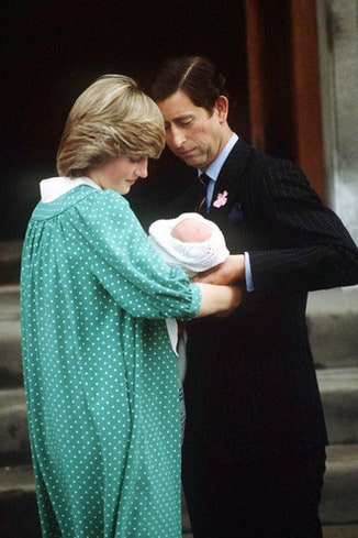 Принцесса Диана и принц Чарльз с принцем Уильямом 1982 год