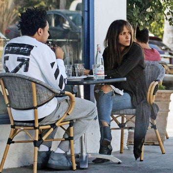 Счастливы вместе: Халли Берри завтракает с новым бойфрендом в Лос-Анджелесе