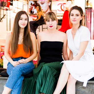 Дебютантки бала Tatler в Coco Cafe Chanel