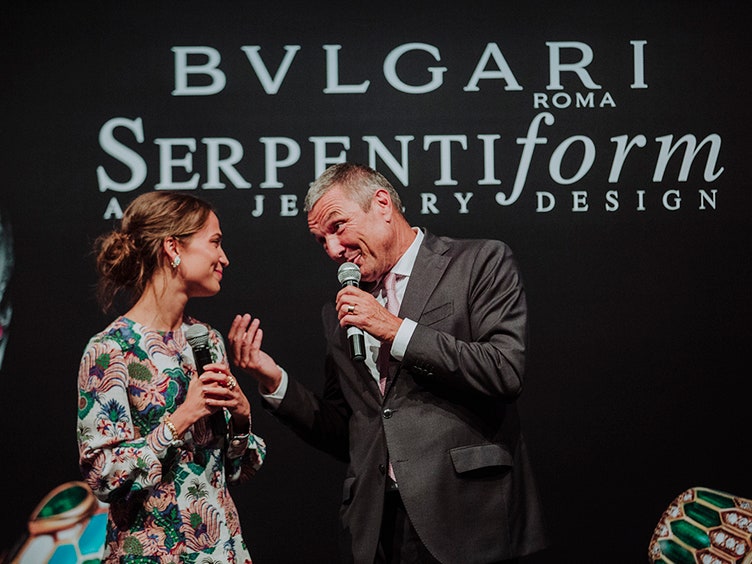 Алисия Викандер на открытии выставки Bulgari Serpenti Form