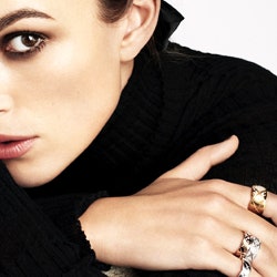 Золотые строки: пополнение в коллекции Coco Crush от Chanel