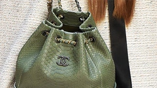 Сумки из круизной коллекции Chanel 2018 на фото модные модели сезона | Tatler