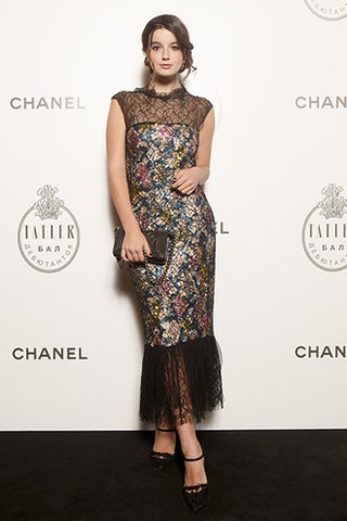 Александра Стриженова в Chanel.