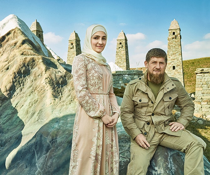 Многодетная семья. Как живут 6 сыновей и 8 дочерей Кадырова и кто их воспитывает
