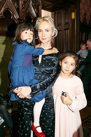 Ольга Карпуть с дочерьми.