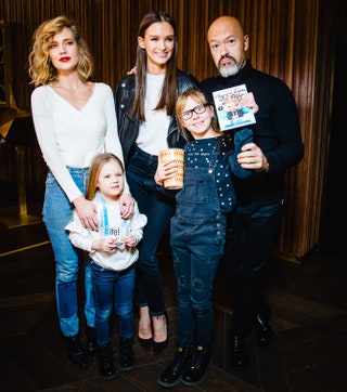 Наталья Ионова с дочерьми Паулина Андреева и Федор Бондарчук.
