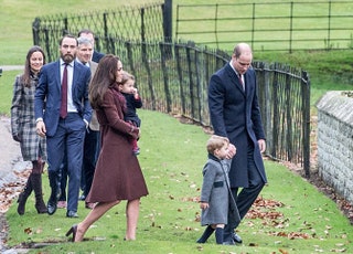Пиппа Джеймс и Майкл Миддлтон герцогиня Кембриджская Кэтрин и принц Уильям с детьми.