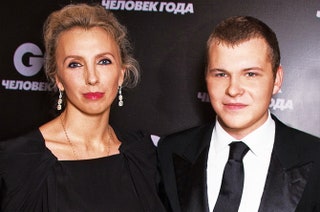 Светлана Бондарчук выводит в свет сына Сергея.