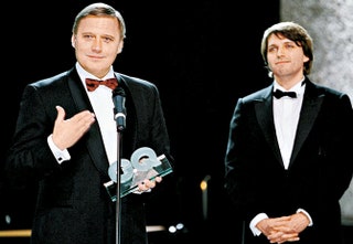 Лауреат Церемонии 2004 года Михаил Касьянов и Николай Усков.