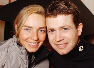 УлеЭйнар Бьорндален с первой супругой биатлонисткой Натали Сантер .
