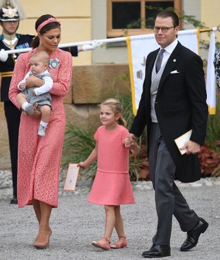 Кронпринцесса Швеции Виктория с супругом Даниэлем сыном Оскаром и дочерью Эстель.