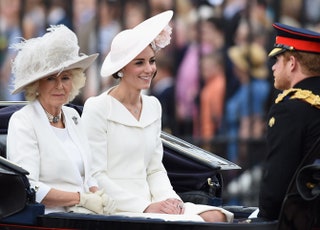 Герцогиня Корнуольская Камилла герцогиня Кэтрин и принц Гарри.