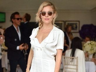 Сиенна Миллер и Поппи Делевин на коктейле Ralph Lauren