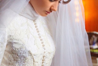 Невеста в платье Valentin Yudashkin.