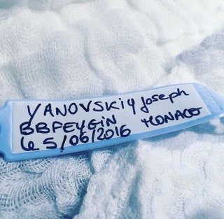 Та самая бирка которую Ян Яновский опубликовал на своей странице в Instagram.