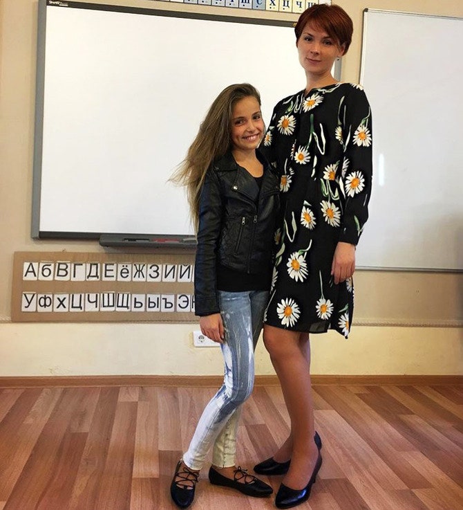 Тоня Худякова с любимой учительницей Анной Анатольевной