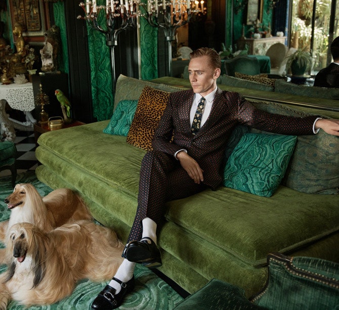 Том Хиддлстон в рекламной кампании Gucci актер стал лицом круизной коллекции бренда | Tatler