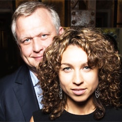 Сергей и Софья Капковы на показе спектакля «Лир» в Москве