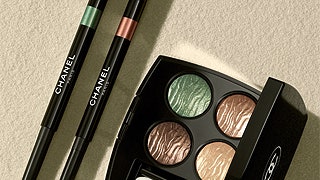 Dans La Lumiere De L'Ete от Chanel летняя коллекция макияжа с оттенками зеленого песочного | Tatler