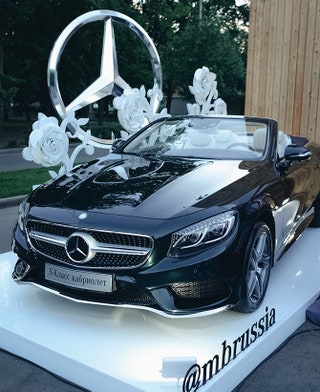 Партнером премьеры стал  Mercedes.