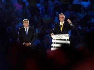 Президент Международного олимпийского комитета Томас Бах и глава оргкомитела Игр2016 Карлос Нузман.