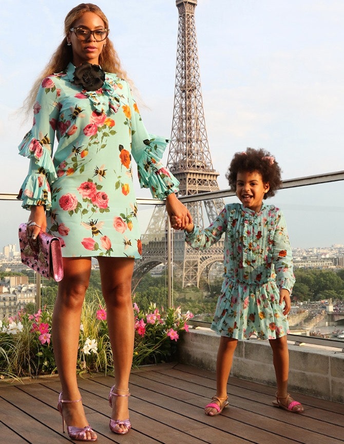 Бейонсе с дочерью Блю Айви в платьях Gucci
