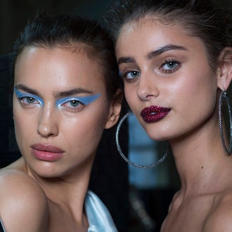 Самый эффектный макияж с показов Haute Couture