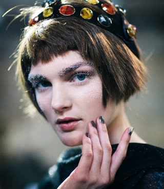 «Заиндевевший» макияж на показе Ulyana Sergeenko Couture.