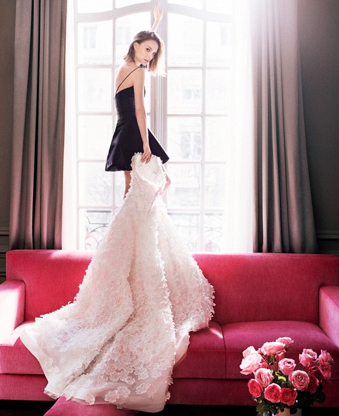 Натали Портман в рекламе аромата Miss Dior Absolutely Blooming