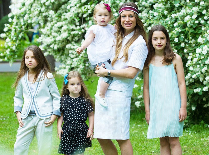 Анастасия Рябцова с дочерьми