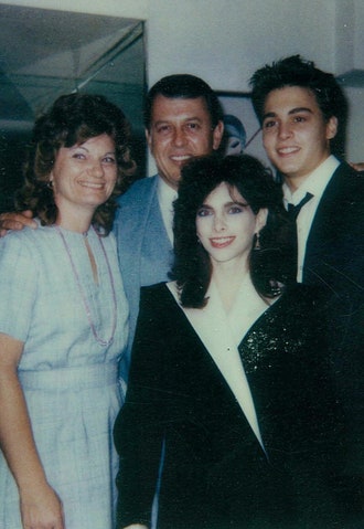 Джонни Депп и Ванесса Паради фото актера с его любимыми женщинами